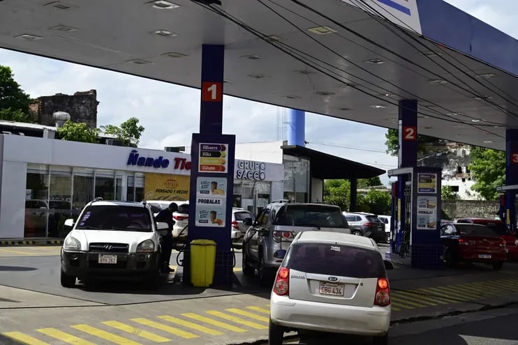 Las estaciones de servicios de Petropar, aumentaron sus ventas con rebajas.