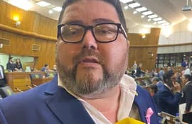 Derlis Rodríguez, diputado cartista por Caaguazú, se mostró bastante tibio en su postura sobre votar por la eventual suspensión del senador Yamil Esgaib.