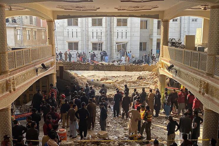 Unas 300 personas asistían a una jornada de oración en una mezquita en Pakistán. Una explosión causó la muerte a unas 50 personas.  (AFP)