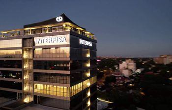 Nuevas oficinas de Interfisa Banco en el eje corporativo de la capital.