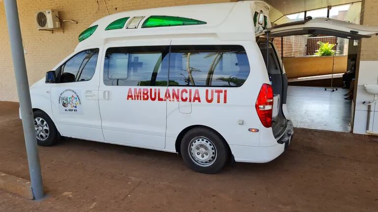 Ambulancia de la Gobernación de Canindeyú que recibió disparos de parte de un desconocido en la ruta