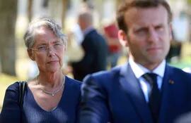 Élisabeth Borne presentó este lunes su dimisión como primera ministra francesa, según anunció el Elíseo.