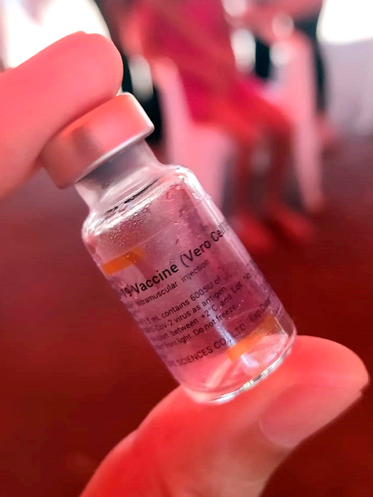 La vacunación de los niños se realiza actualmente con la plataforma Coronavac, un biológico de virus inactivado sumamente recomendado por la Sociedad Paraguaya de Pediatría. 