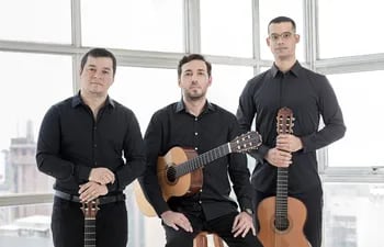 Favio Rodríguez, Rodrigo Benítez y José Carlos Cabrera integran el MbarakaTrío.