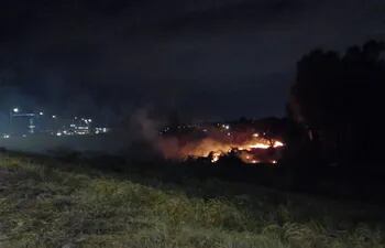 Reportan incendio en la zona de la Costanera de Asunción