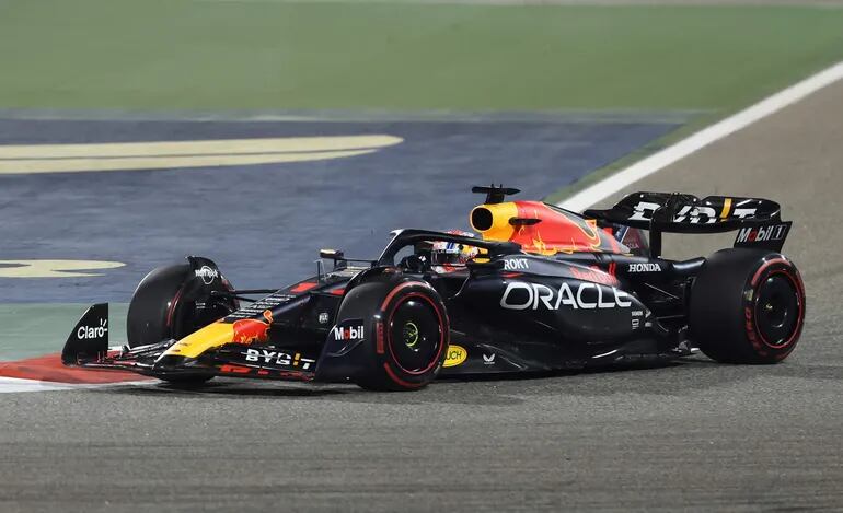 Red Bull arranca la temporada de Fórmula 1 con un 1-2 en el GP de Baréin, con Max Verstappen y Sergio Pérez.