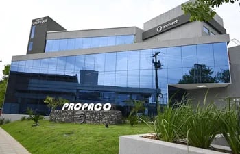 Así luce el nuevo edificio corporativo de Propaco S. A., inaugurado recientemente para seguir cumpliendo con sus objetivos de calidad.
