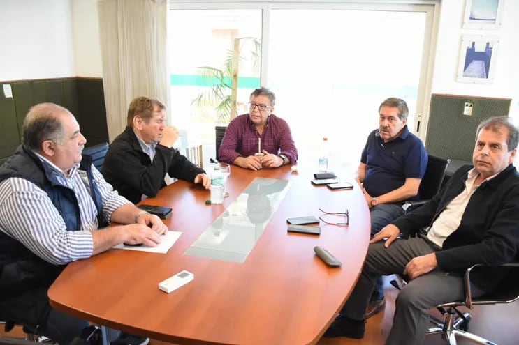Reunión de los directores ejecutivos de la Entidad Binacional Yacyretá, Nicanor Duarte Frutos por Paraguay y Fernando De Vido por Argentina.