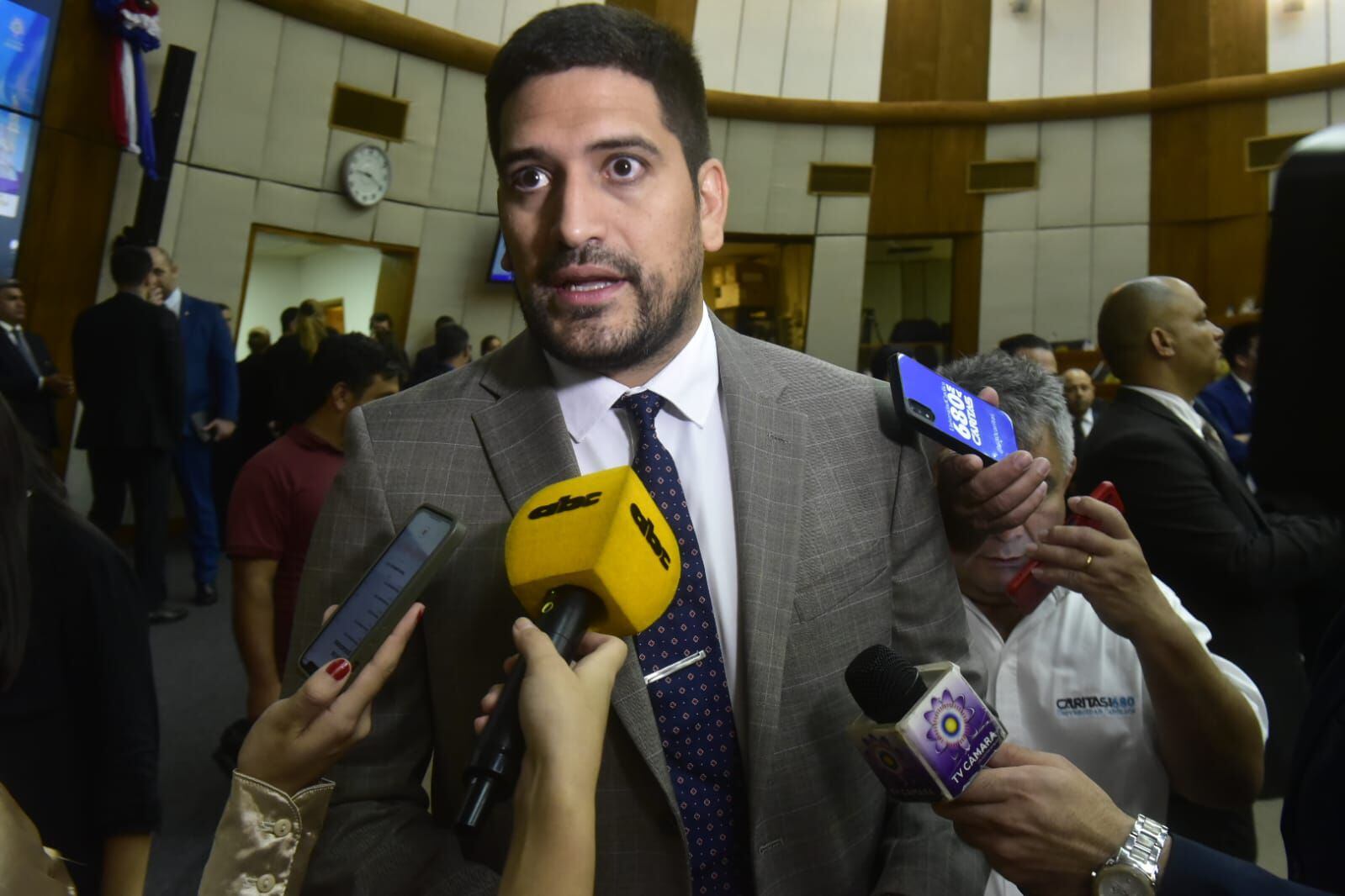 Analizarán pedidos de informes sobre consejeros de Itaipú Analizarán pedidos de informes sobre consejeros de Itaipú