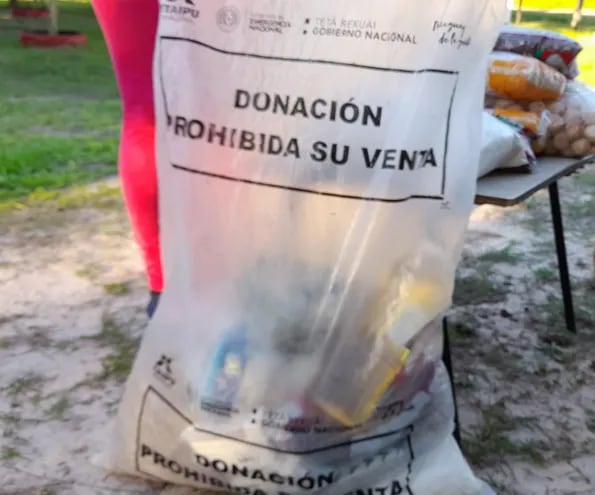 Pobladores de San Lorenzo, Estero Cambá y Carandayty, distrito de San Juan de Ñeembucú, denuncian condiciones deplorables en kits de víveres entregados por el Gobierno Nacional