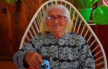 Doña Lorenza Fariña, antigua modista de José Fassardi, celebró sus 100 años de vida.