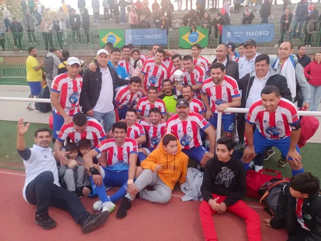 Los paraguayos campeones del Mundialito de Integración en España.