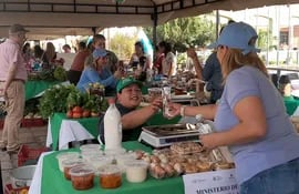 Feria de Agricultura Familiar Consuma lo que Itapúa Produce.