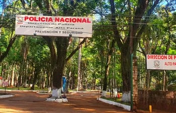 La Dirección de Policía del Alto Paraná funciona dentro del predio de la Gobernáción.