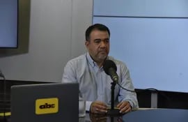 Óscar Llamosas, ministro de Hacienda en los estudios de ABC Cardinal.