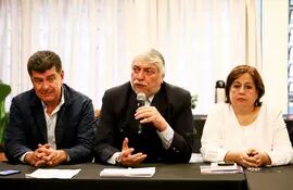 Efraín Alegre condenó la impugnación de la candidatura de Fernando Lugo a senador por el Frente Guasu. Archivo EFE/ Nathalia Aguilar