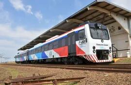 El único tren que funciona en el país el que une Paraguay con Argentina, las ciudades de Encarnación y Posadas.