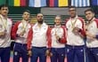 los-karatecas-nacionales-que-obtuvieron-medallas-en-bolivia-posan-para-la-foto-gentileza-cop-222049000000-1827583.jpg