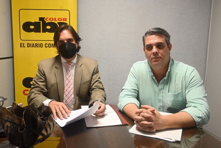 Jorge Sabate, abogado y Alejandro Méndez Parodi, afectado.