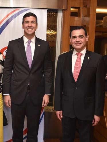 El presidente entrante, Santiago Peña, junto a su futuro canciller, Rubén Ramírez Lezcano.