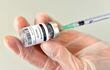 Attal, en una entrevista al canal Cnews, dijo por su parte que “en torno a abril-mayo (...) esperamos gracias a la vacunación poder levantar las restricciones”.