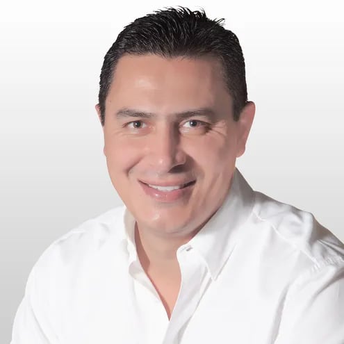 Carlos Echeverría, candidato a la intendencia de Luque por el Partido Colorado.