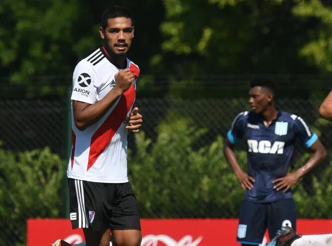 Hector David Martínez está recuperado de su lesión y reaparecerá en el equipo de River Plate.