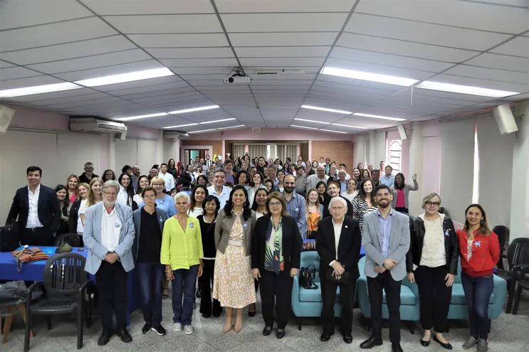 UNIBE recibió a destacados académicos que participaron en la III Reunión General ACE en Paraguay.