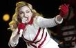 En diciembre de 2012, la cantante estadounidense Madonna mientras en concierto en el Estadio Nacional, en Santiago (Chile).