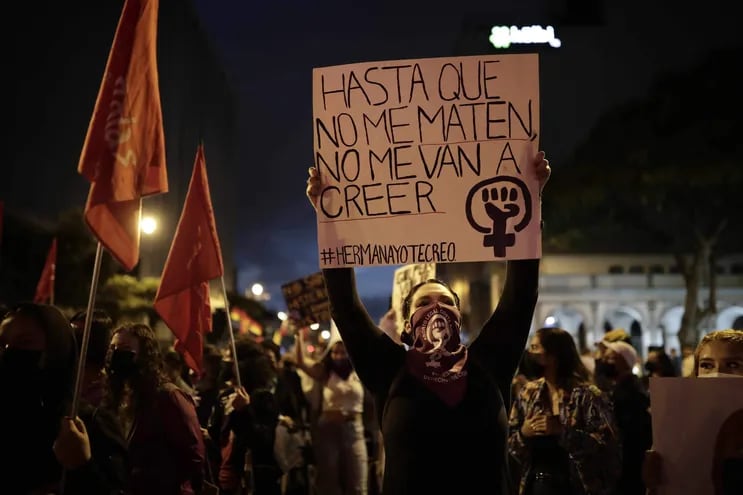 Mensaje contra el feminicidio durante una manifestación (Imagen referencial).