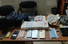 Recuperan celulares robados de local comercial