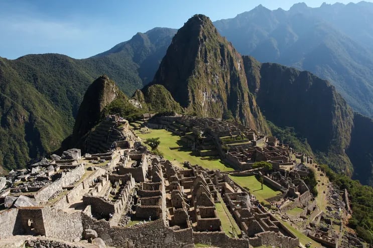 El nombre con que se conoce desde hace más  de un siglo a la ciudadela inca Machu Picchu ha sido cuestionado por una  investigación académica que asegura que su verdadera denominación es Huayna  Picchu, según documentos que se remontan al siglo XVI.