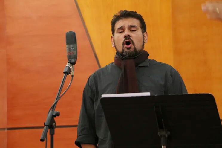 El tenor paraguayo Francesco actuará hoy junto con la OSN.