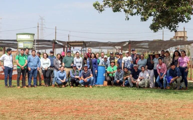 Participantes del curso de formación de implementadores de Buenas Practicas Agrícolas realizado en Cetapar.