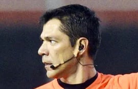 Mario Díaz de Vivar pitará Indep. del Valle vs. Defensa.