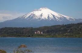 suben-a-naranja-alerta-por-actividad-de-volcan-villarrica-en-chile-134909000000-1301687.jpg