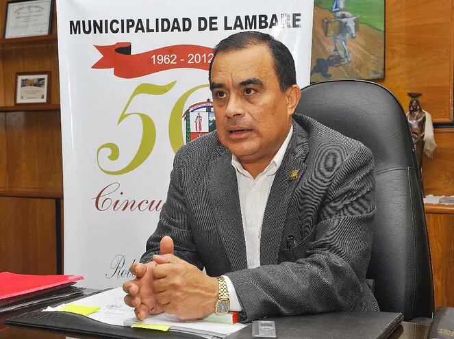 Roberto Cárdenas enfrenta juicio oral por millonario perjuicio.