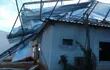 el-techo-de-esta-casa-quedo-practicamente-destruido-a-consecuencia-de-las-rafagas-de-viento-en-ybycui--233506000000-1721250.jpg