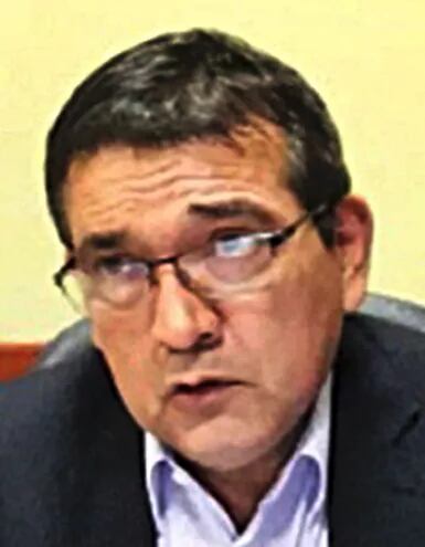 El senador Pedro Santa Cruz (PDP) visitó Mayor Otaño y trajo denuncias contra el intendente cartista Pedro Chávez.