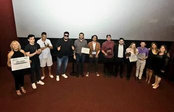 Los realizadores de los cortometrajes que fueron seleccionados como los cinco mejores.