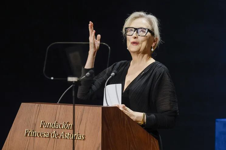 La actriz estadounidense Meryl Streep, Premio Princesa de Asturias de las Artes interviene durante la gala de la 43º edición de los Premios Princesa de Asturias que se celebra este viernes en el Teatro Campoamor, en Oviedo.