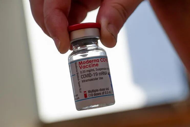 Israel vacunó a más de 4,6 millones con una dosis contra la COVID-19 con una segunda.
