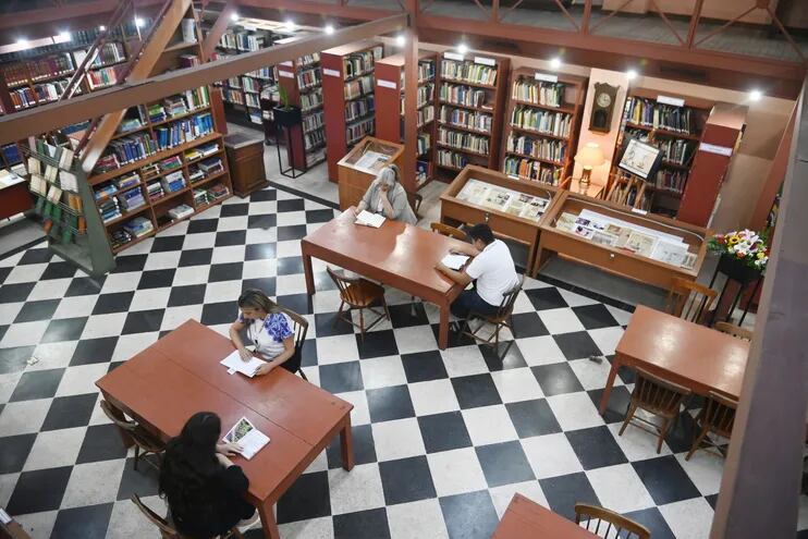 La Biblioteca Pública Municipal es una de las más concurridas de Asunción.