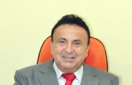 El intendente de Carapeguá Luciano Cañete (ANR, Añetete) es denunciado por no pagar dietas a algunos ediles.