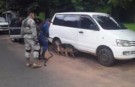La Policía verificó el vehículo hallado en Itauguá
