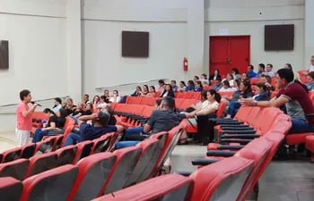 Las jornadas de capacitaciones se desarrollaron en el salón auditorio municipal de Ciudad del Este (Gentileza).