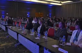 Vista de los participantes del XIII Congreso Internacional de RSE y Sostenibilidad de la ADEC, en el Sheraton Hotel Asunción, que inició este jueves y se extenderá hasta el viernes.