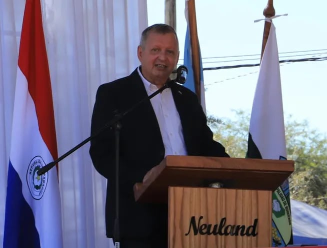Ing. Agr. Santiago Bertoni Hicar, ministro de Agricultura, en la Expo Rodeo Neuland 2023.