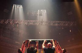El Cirque du Soleil reveló fotos de los ensayos en su sede de Montreal de los números "imposibles" que se verán en el nuevo espectáculo "Messi 10", la primera exhibición circense inspirada en el mundo del fútbol.