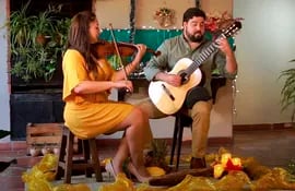 La violinista Kafi Kabboutt y el guitarrista Javier Acosta Giangreco presentaron una versión inédita del Villancico de Navidad, obra del gran Agustín Barrios “Mangoré”, para celebrar las fiestas.